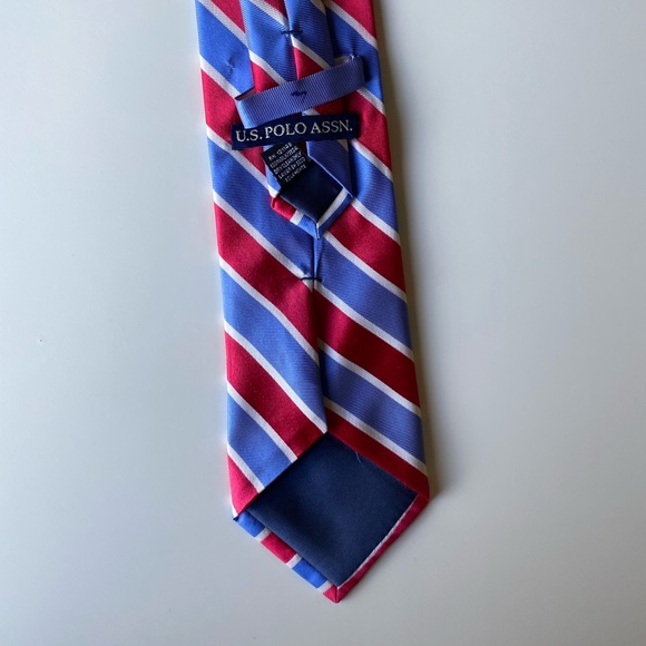 U.S. Polo Assn. 100% Silk red and blue tie - Picture 5 of 5